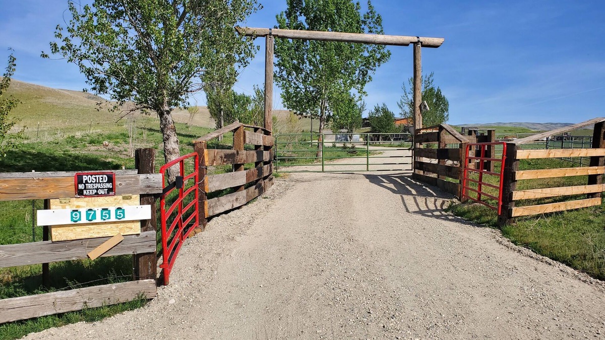 Sweet House | Sweet Home near Sweet, Sqaw Butte, Ola, Montour and Hot Springs!