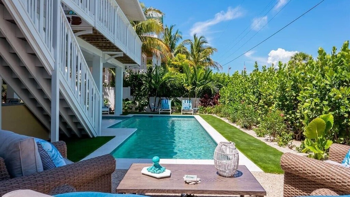 Anna Maria House | Sweet N Salty - 25% off 8/10 - 9/14 - Pool & Spa - Walking distance to Pine Ave