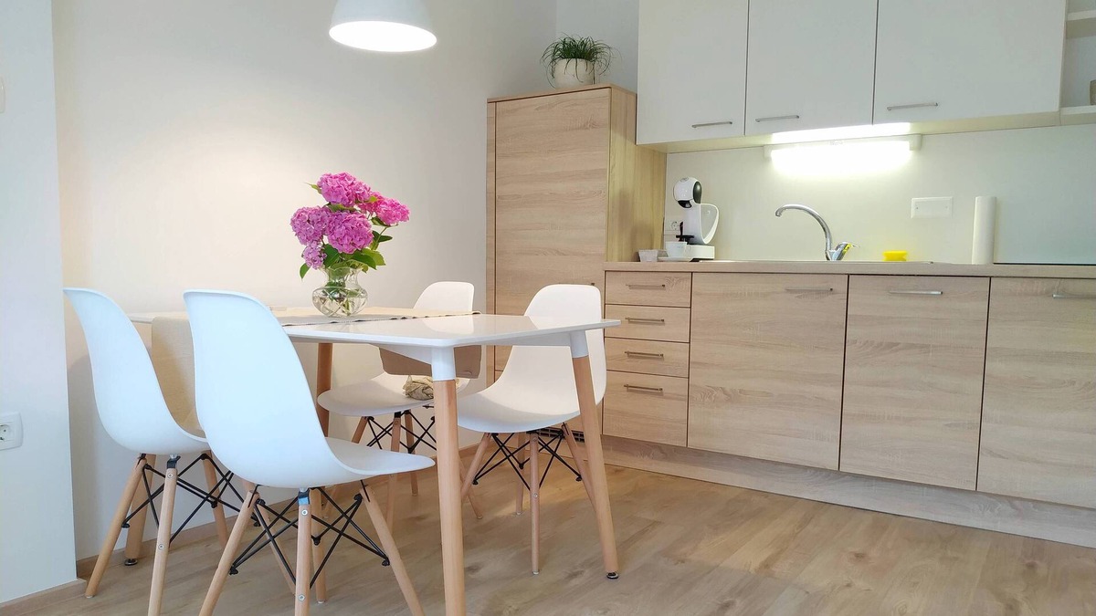 Ljubljana Apartment | *Sweet Stay* + [2 Free Bikes] + [Parking] + [WiFi] + [Coffee]
