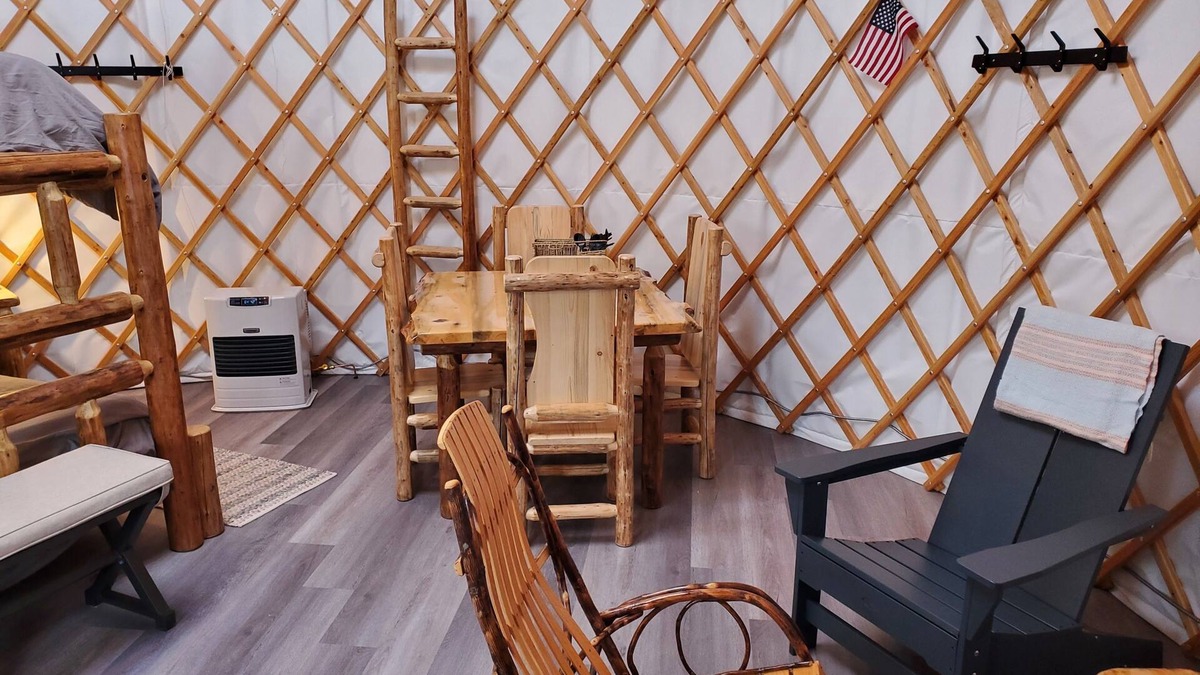 Nikiski Cabin | Sweet yurt on beautiful Nikiski lake