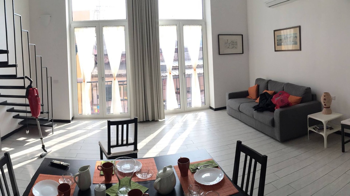 Quartieri Spagnoli House | SweetHomeToledo Historical Center