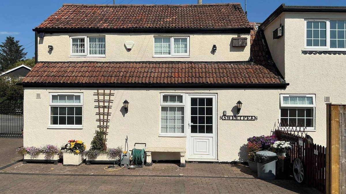 Louth Cottage | Sweetpea Cottage - Sleeps 5, Parking & Pets Ok