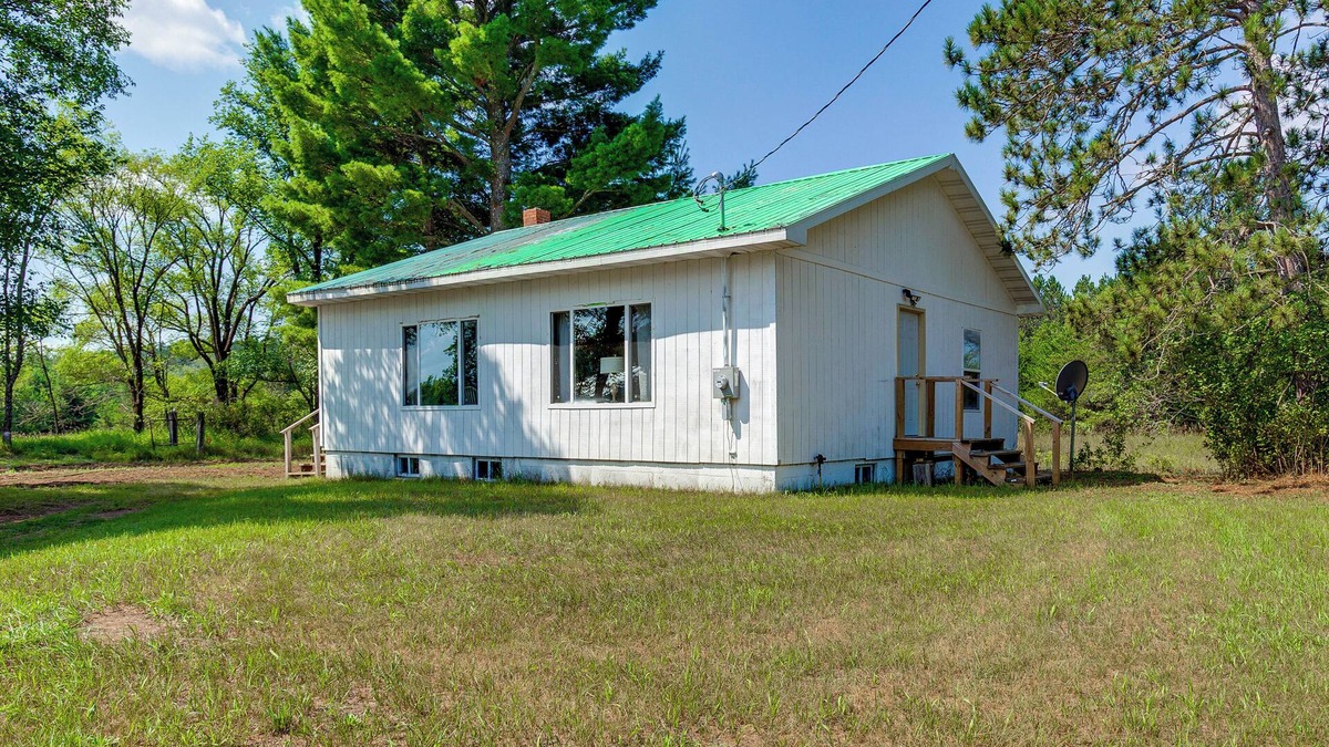 Bear Lake House | Swim, Fish & Explore: Quiet Bear Lake Gem!