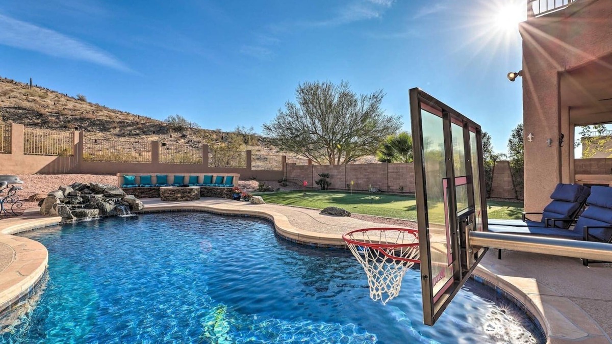 Foothills House | Swim-Putt-Play! 5-BRs of Family Fun | Heated Pool | Pool Table | Foosball | More