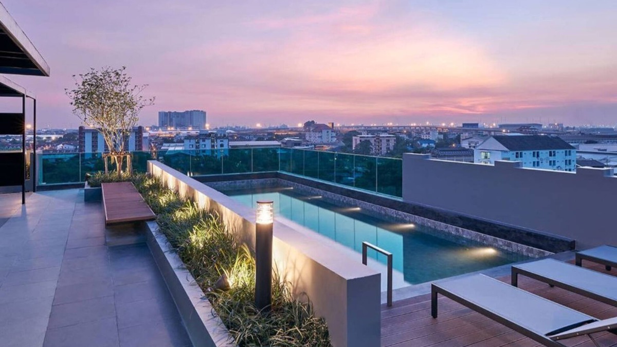 Mueang Samut Prakan District Apartment | Swimming pool and gym , near BTS PuChao/bkbloft8 - Tambon Thepharak