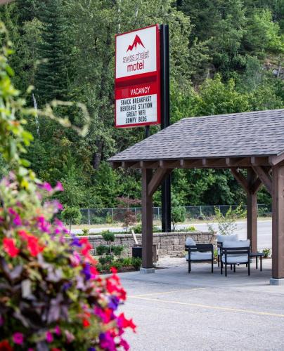 Revelstoke Hotel | Swiss Chalet Motel