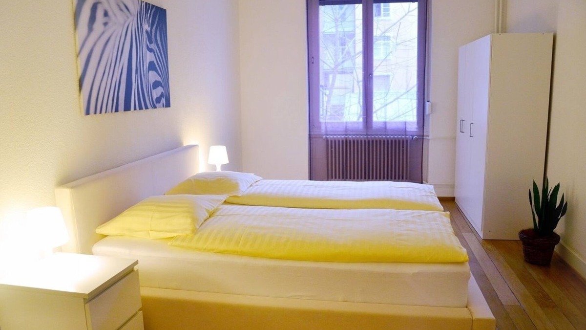 St. Johann Apartment | Swiss Star Landskronstrasse