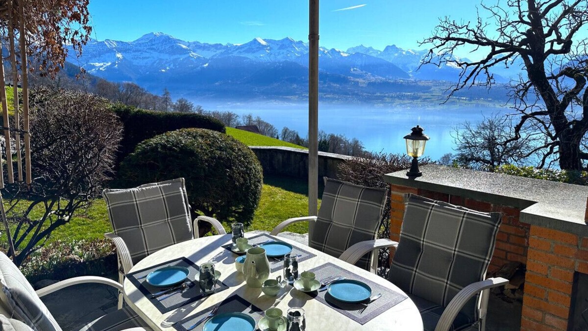 Sigriswil Ski Chalet | SwissHut Stunning Views Alps & Lake - Chalet Chrützwäg