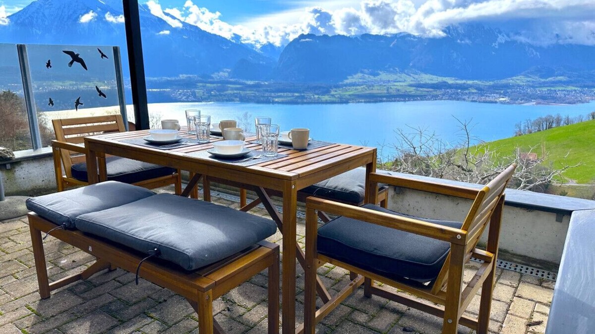 Aeschlen ob Gunten Ski Chalet | SwissHut Stunning Views Alps & Lake