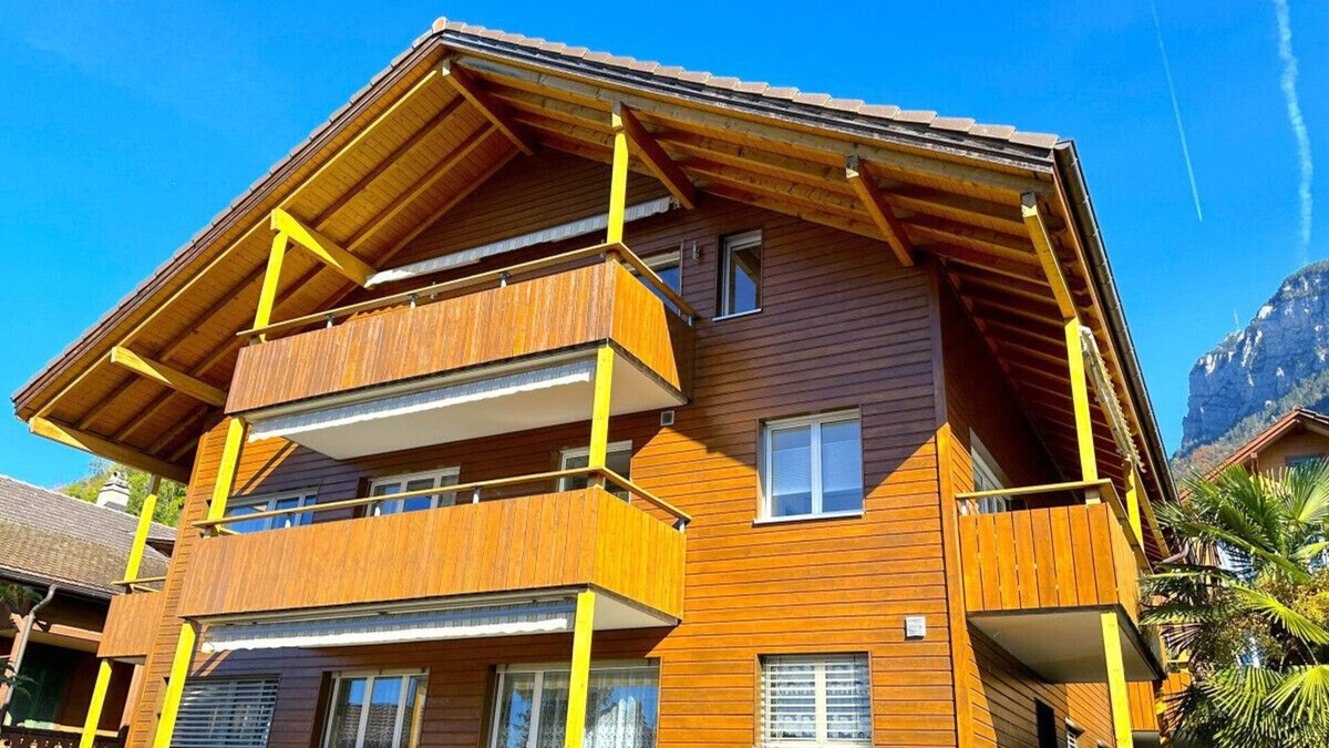 Merligen Apartment | SwissHut Stunning Views Alps & Lake - Apart. Innerdorf