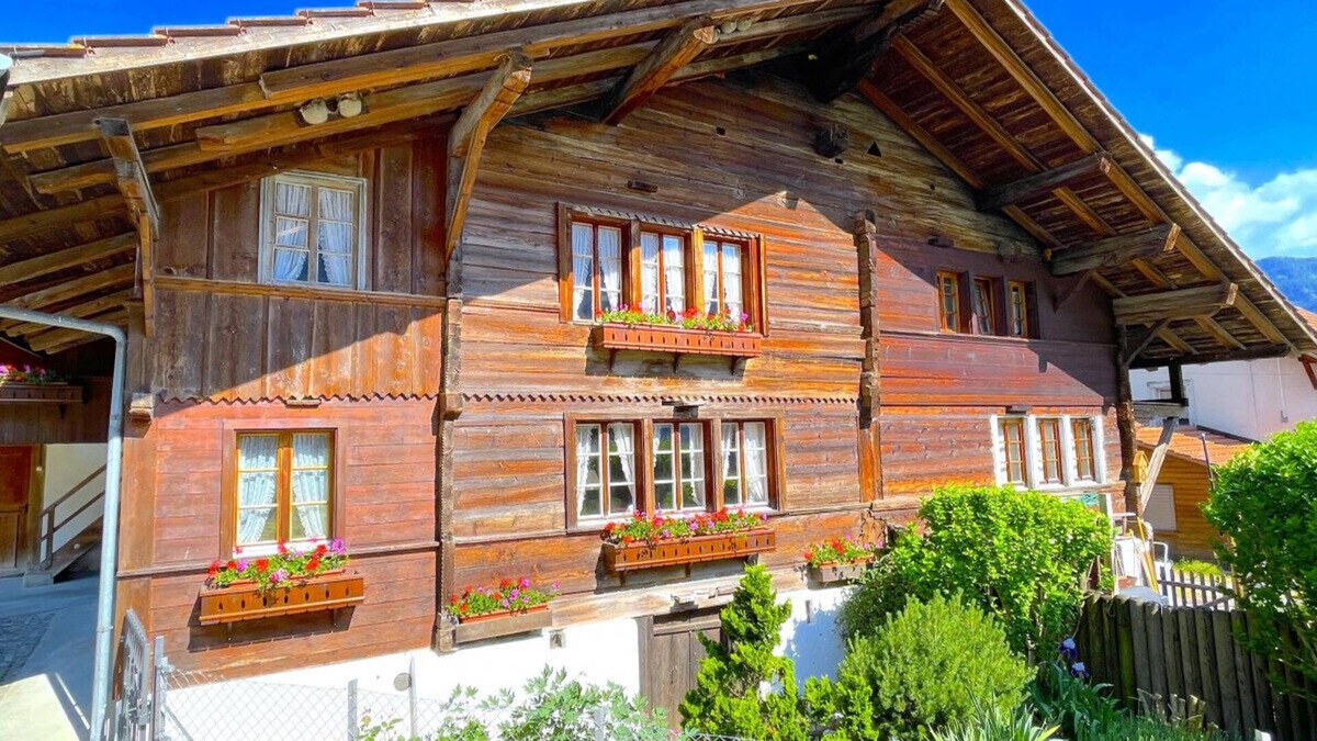 Darligen Ski Chalet | SwissHut Stunning Views Alps & Lake - Chalet Erli