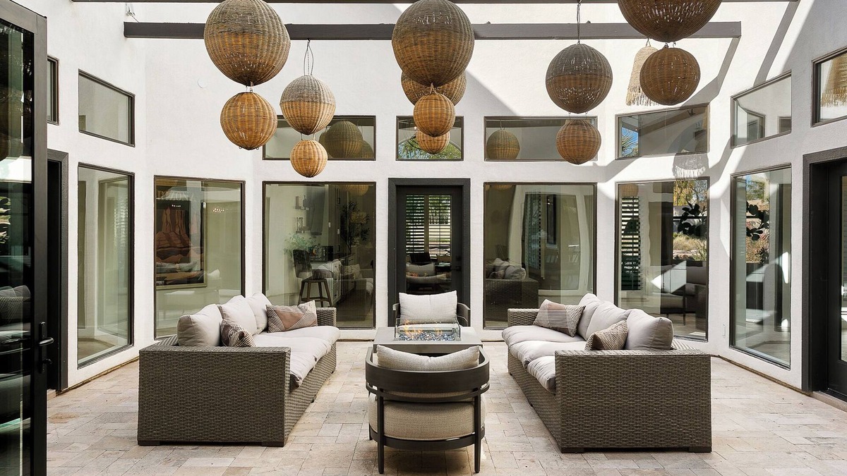 Sunrise Estates House | SWSS - 6 Bed/4.5 Bath GORGEOUS| SPORT Ct Bocce Ball Pool Hot Tub Putting Green Game Room