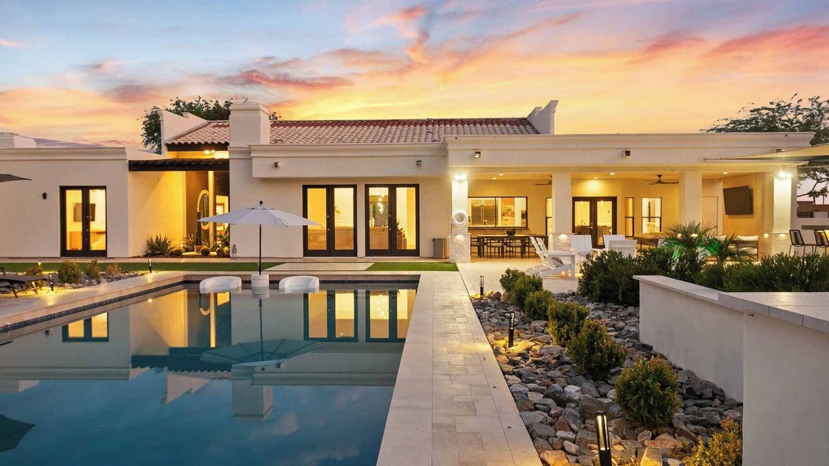 Scottsdale Foothills House | SWSS -7BR Estate, Sport Court, Chef's Kitchen, Pool, Hot Tub, & Fun Games