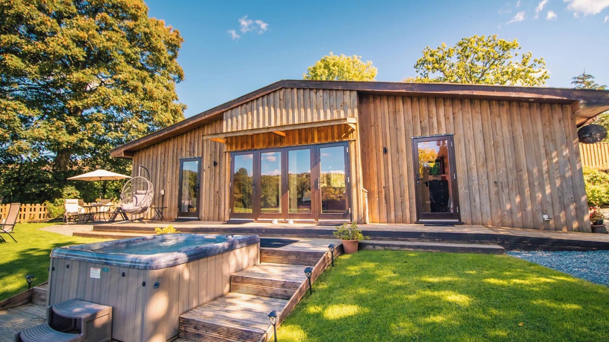 Rhayader Cottage | SYCAMORE LODGE, family friendly, luxury holiday cottage in Rhayader