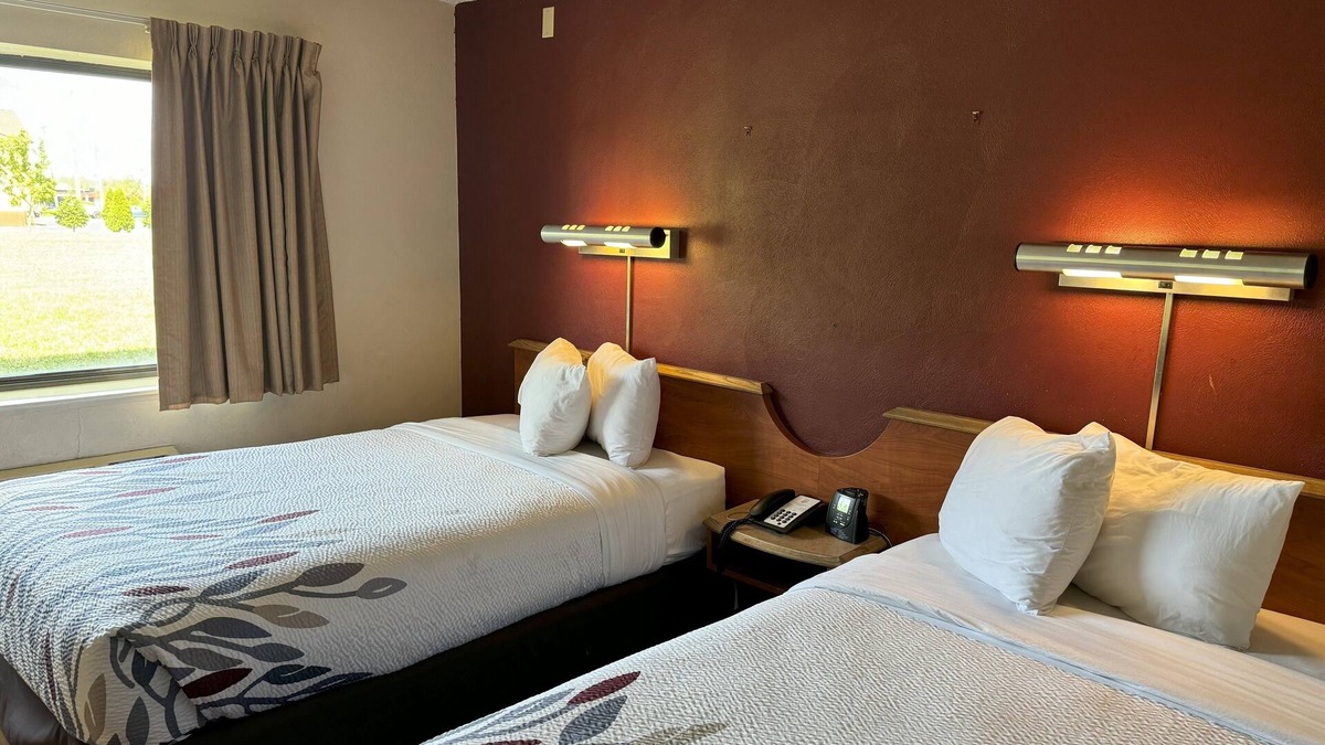 Elyria Hotel | Sycamore Suites