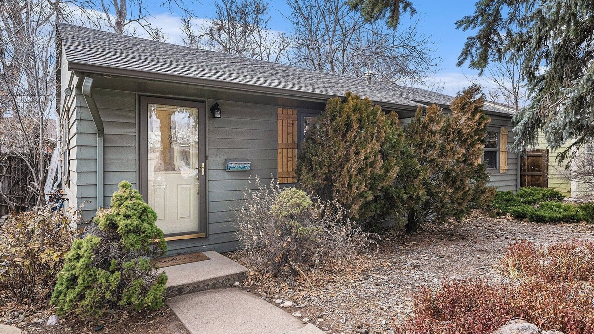 University Park House | Syd's Place: House with sauna, dogs welcome