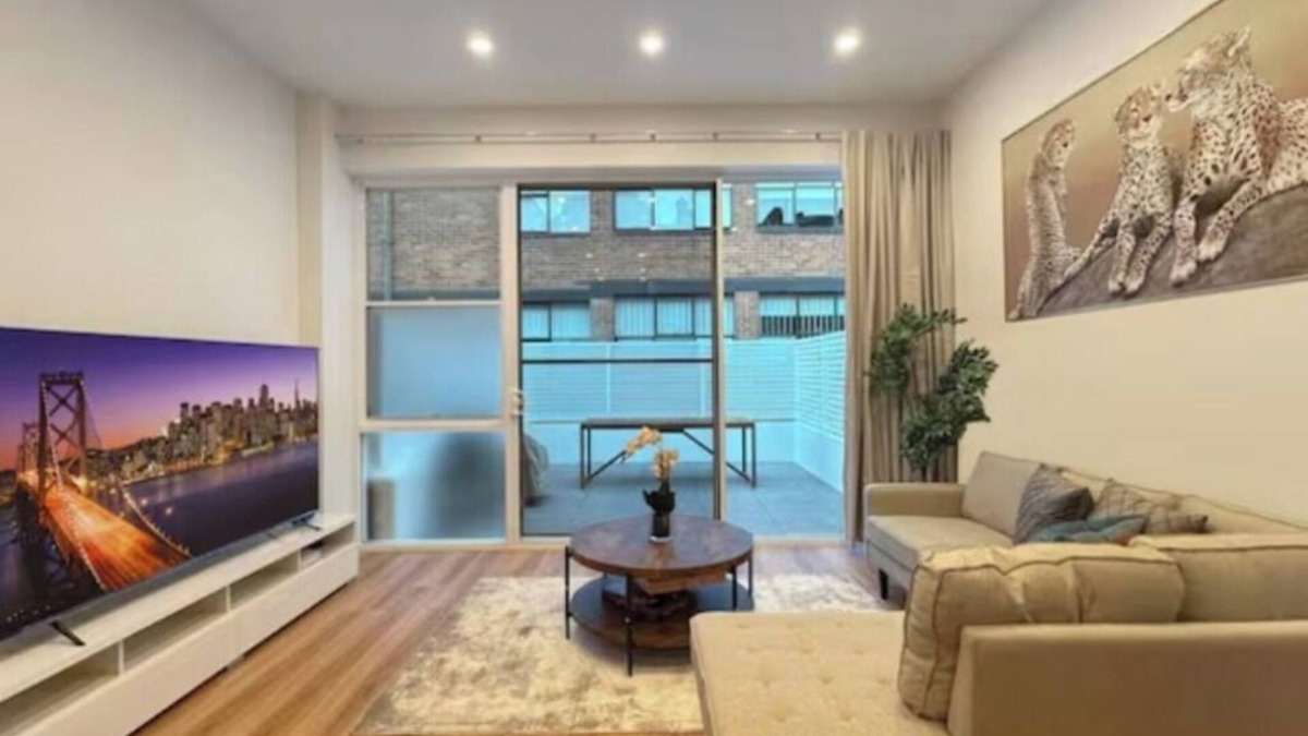 Haymarket House | Sydney CBD Newly Renovated Large Terrace