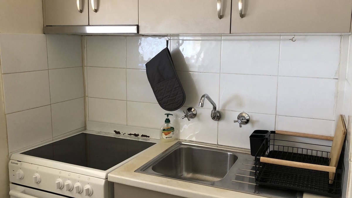 Homebush House | Sydney Olympic Park 1 Bedroom Bungalow half house, private entry, all yours