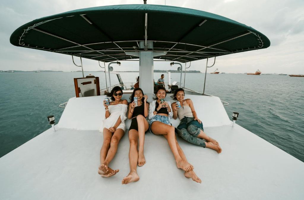 Queenstown Boat Rental | Synergy B