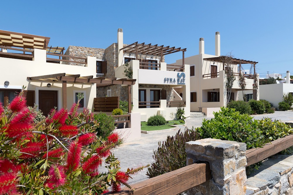 Megas Gialos Hotel | Syra Bay