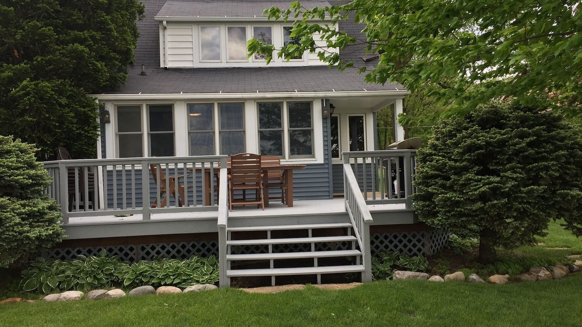 Syracuse Cottage | Syracuse Lake Front 5 Bedroom/1.5 Bath East Shore Lake Syracuse Sleeps Up To 12