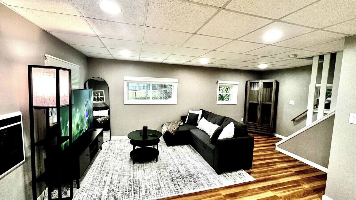 Syracuse House | Syracuse Vacation Rental free Parking,near SU,town