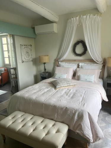 Vacqueyras Bed & Breakfast | Syrah das Romantikzimmer