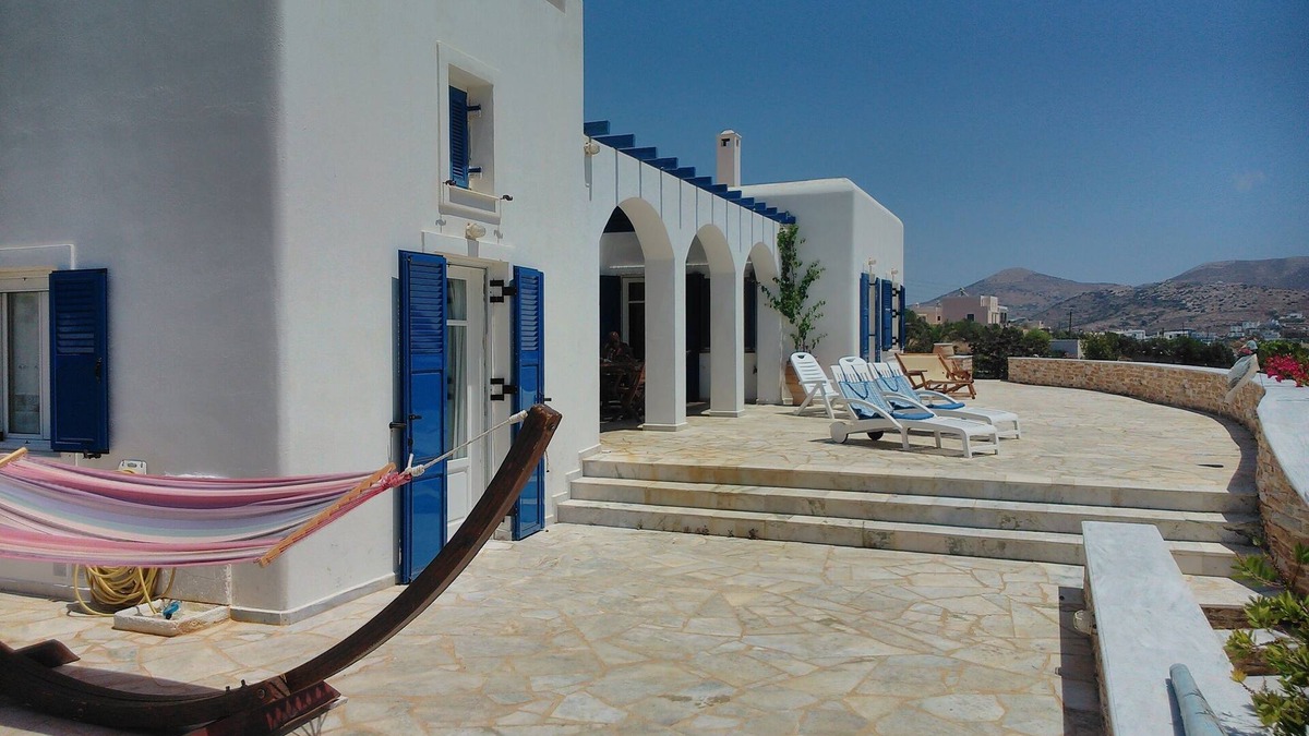 Finikas Villa | Syros: VILLA ANNITA, BY THE AEGIAN SEA WITH EXTRAORDINARY VIEW