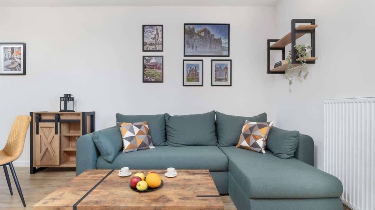 West Pomeranian Voivodeship Apartment | Szczecinski Apartament Kwiatkowskiego w Spokojnej Okolicy by Noclegi Renters