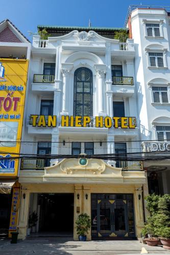 Bien Hoa Hotel | Tân Hiệp Hotel