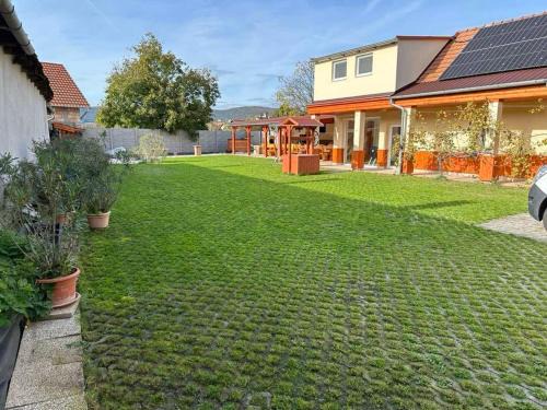 Paszto Apartment | Tündérrózsa Vendégház Pásztó