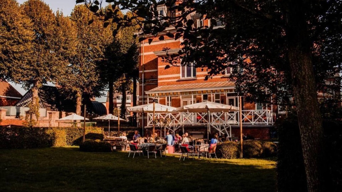 Veurne Bed & Breakfast | 't Kasteel en 't Koetshuys