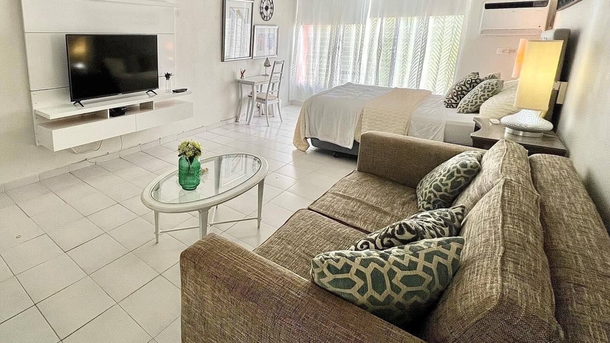 Isla Grande Apartment | T-Mobile District- Beautiful & Spacious Studio in Quite Peaceful Neighborhood