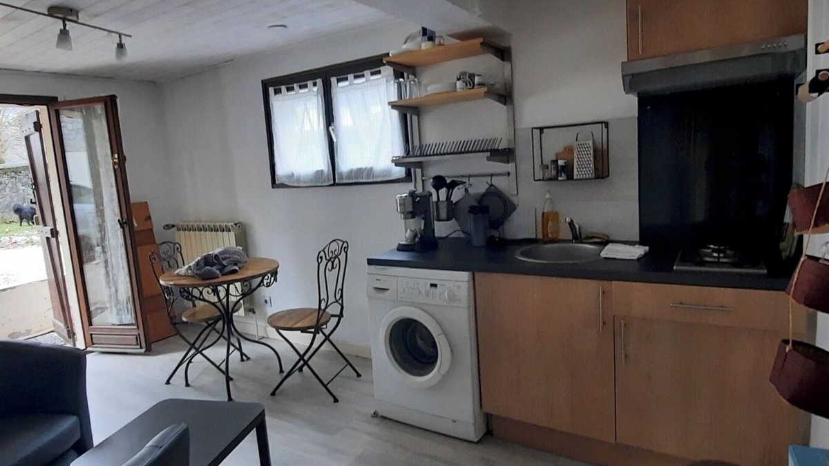 Frontenex Apartment | T1 Equipped with parking - near station - bus