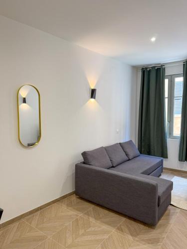 Old Town Apartment | T1 luxury Port Toulon Clim, Wi-Fi