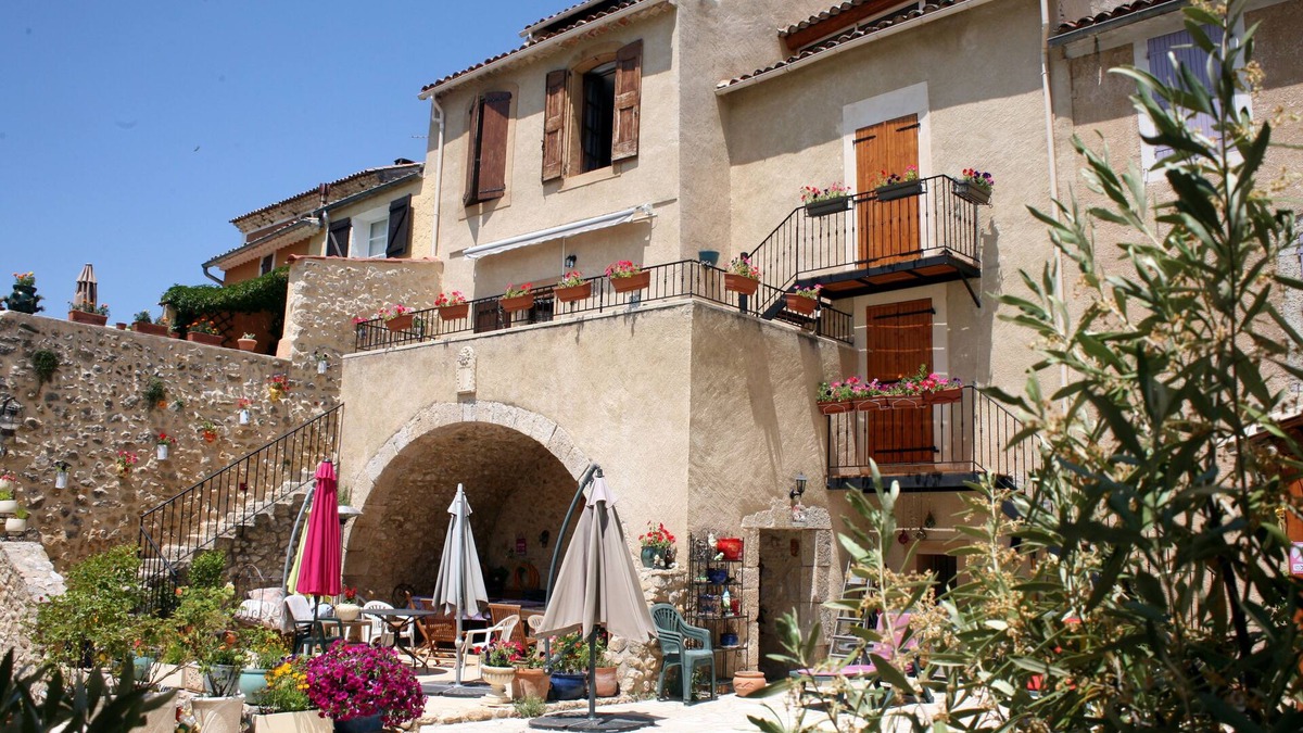 Saint-Martin-de-Bromes Apartment | T2 39m² swimming pool jacuzi