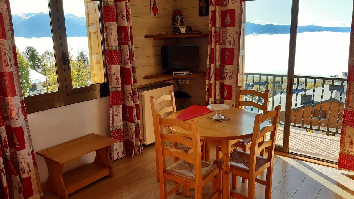 Font-Romeu-Odeillo-Via Apartment | T2 apartment in FONT ROMEU. Label 3 Clévacances. Exceptional panorama