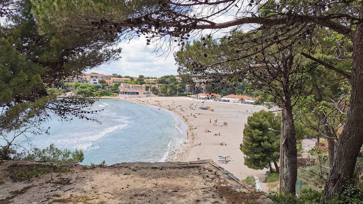 Martigues Apartment | T2 beautiful sea and beach CARRO - ' L'Ile Bleue '