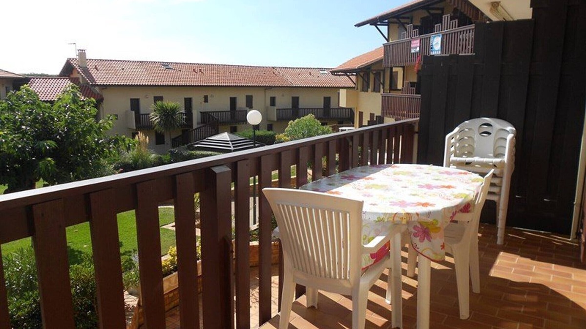 Vieux-Boucau-les-Bains Apartment | T2 Cabin Apartment by the Lake, 6 pers, pets allowed