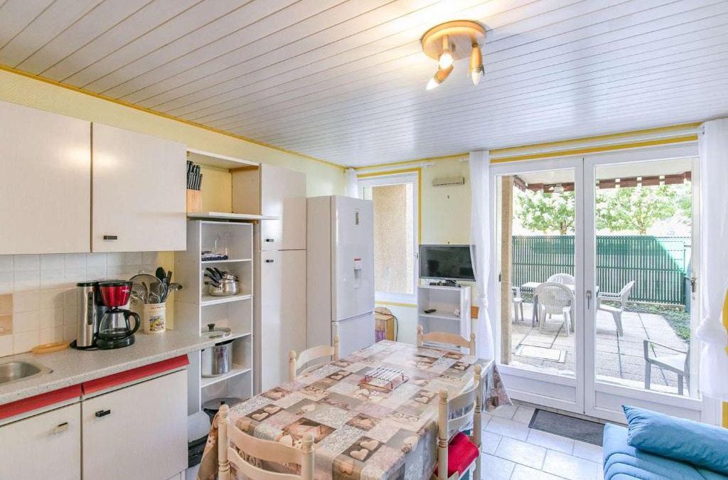 Esquieze-Sere Apartment | T2 cabine 6 pers avec balcon, parking privé, proche commodités et stations de ski - FR-1-402-122