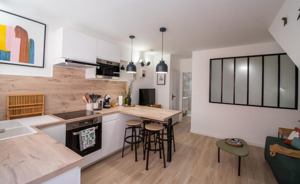 Martigues Apartment | T2 cosy et climatisé au cœur de la ville - La Golondrina