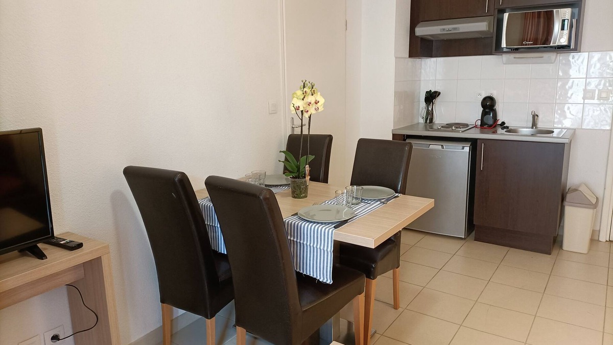 Salies-de-Bearn Apartment | T2 Dans Résidence Avec Piscine E103