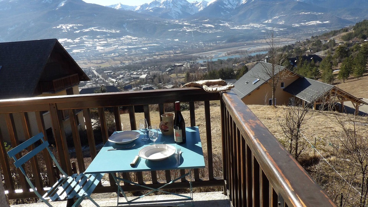 Embrun Apartment | T2 Embrun - Quiet with exceptional view