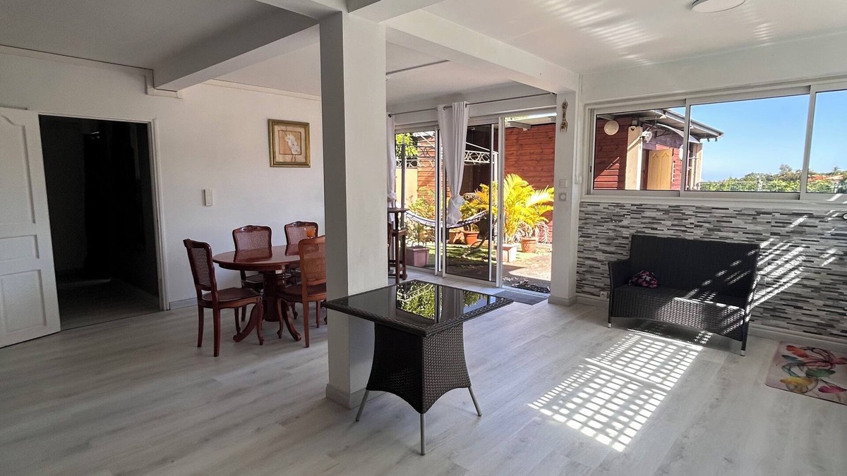 La Riviere Saint-Louis Apartment | T2 in private residence with air conditioning