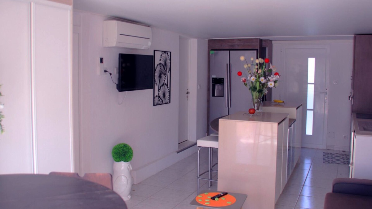 Launaguet Apartment | T2 Netflix, Wifi, Jacuzzi, Sauna and Salt Pool
