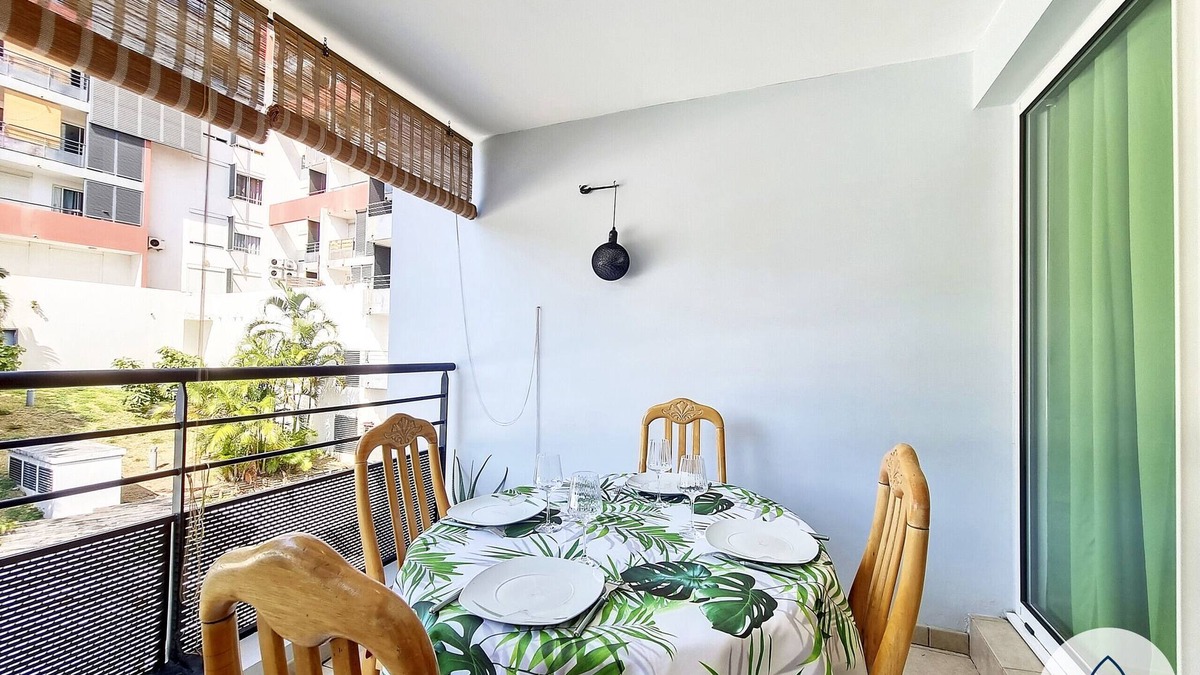 Sainte-Clotilde Centre Apartment | T2 – Paolouisa* – Close to the Sainte-Clotilde Clinic