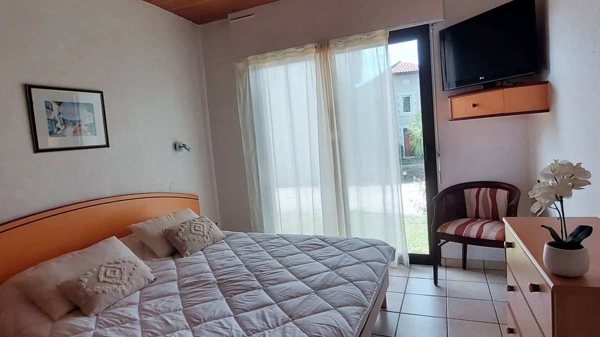 Eugenie-les-Bains Apartment | T2 Terrasse Piscine