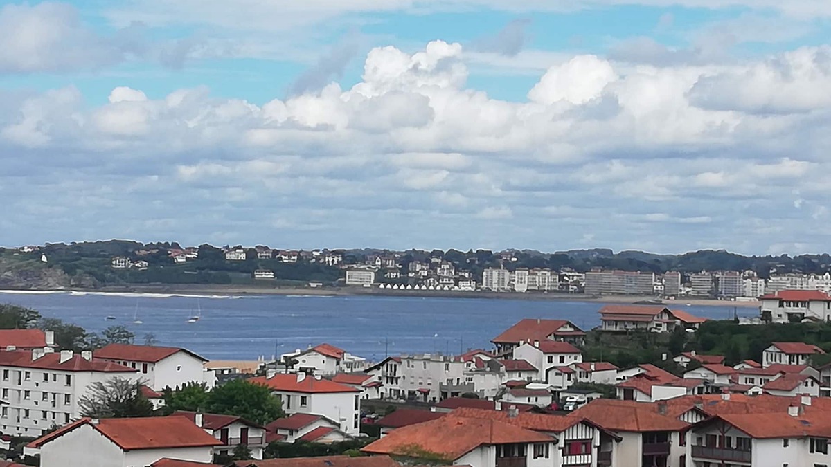 Behobie Apartment | T3 70m2 1st floor family house 500 m from the beach and all amenities