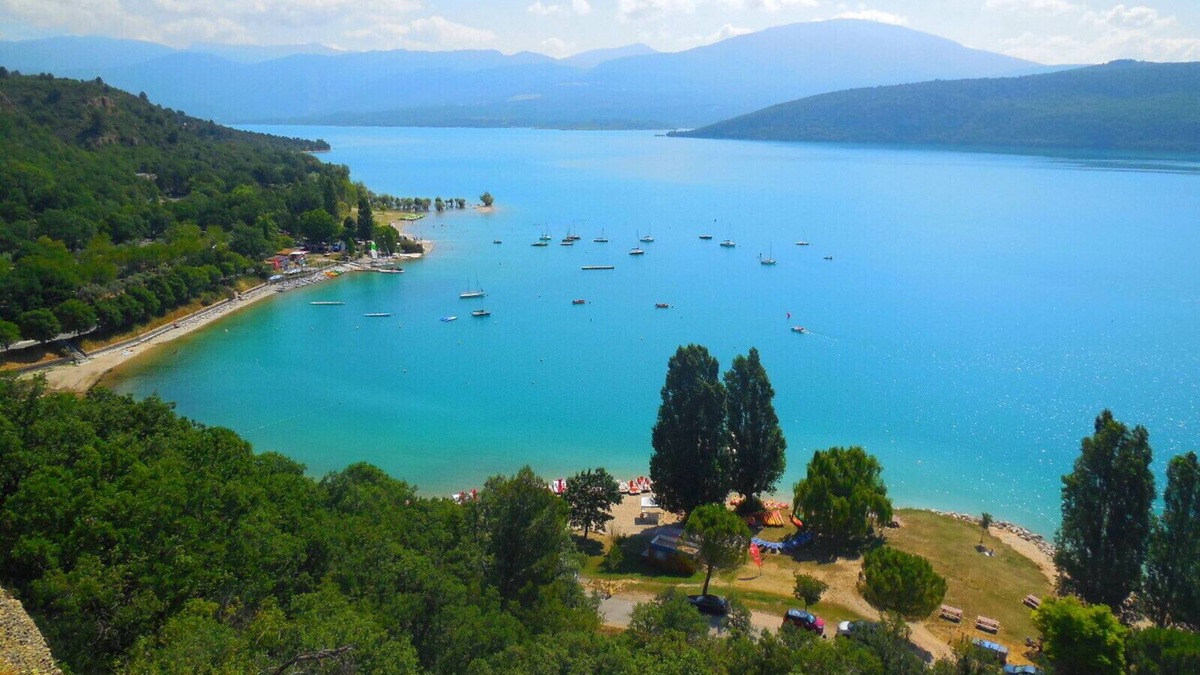 Sainte-Croix-du-Verdon Apartment | T3 apartment with air-conditioning+Box wifi Fibre+ Sat Eur terrace lake view (classified)