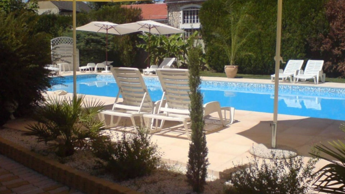 Souillac Apartment | T3 apartment with pool for 4/6 people